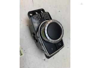 Gebruikte Bediening boordcomputer Mercedes A (W176) 1.6 A-180 16V Prijs € 25,00 Margeregeling aangeboden door Autodemontage van de Laar