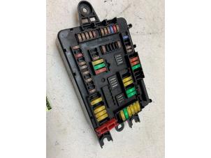 Gebruikte Zekeringkast BMW 4 serie Gran Coupe (F36) 418i 1.5 TwinPower Turbo 12V Prijs op aanvraag aangeboden door Autodemontage van de Laar