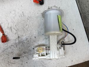 Gebruikte Benzinepomp Toyota Yaris Cross (PB1/PJ1) 1.5 12V Hybrid 115 Prijs € 95,00 Margeregeling aangeboden door Autodemontage van de Laar