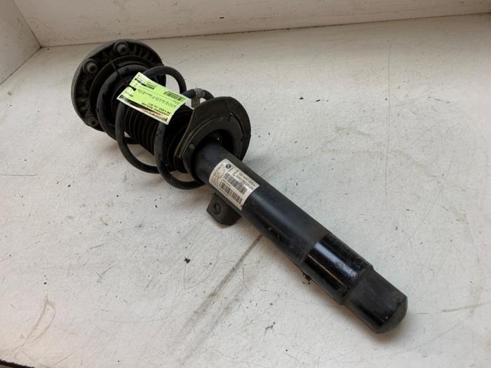 Schokdemperpoot rechts-voor van een BMW 4 serie Gran Coupe (F36) 418i 1.5 TwinPower Turbo 12V 2017