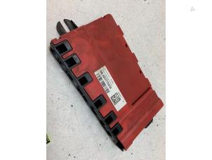 Gebruikte Zekeringkast BMW 4 serie Gran Coupe (F36) 418i 1.5 TwinPower Turbo 12V Prijs € 45,00 Margeregeling aangeboden door Autodemontage van de Laar