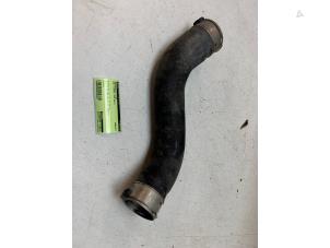 Gebruikte Intercooler Slang BMW 4 serie Gran Coupe (F36) 418i 1.5 TwinPower Turbo 12V Prijs € 20,00 Margeregeling aangeboden door Autodemontage van de Laar