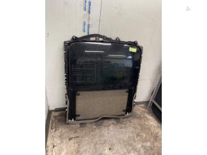 Gebruikte Schuifdak BMW 7 serie (G11/12) 740d,Ld xDrive 24V Prijs € 200,00 Margeregeling aangeboden door Autodemontage van de Laar