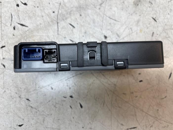 Gebruikte Telefoon Module Toyota Yaris Cross (PB1/PJ1) 1.5 12V Hybrid 115 Prijs € 100,00 Margeregeling aangeboden door Autodemontage van de Laar