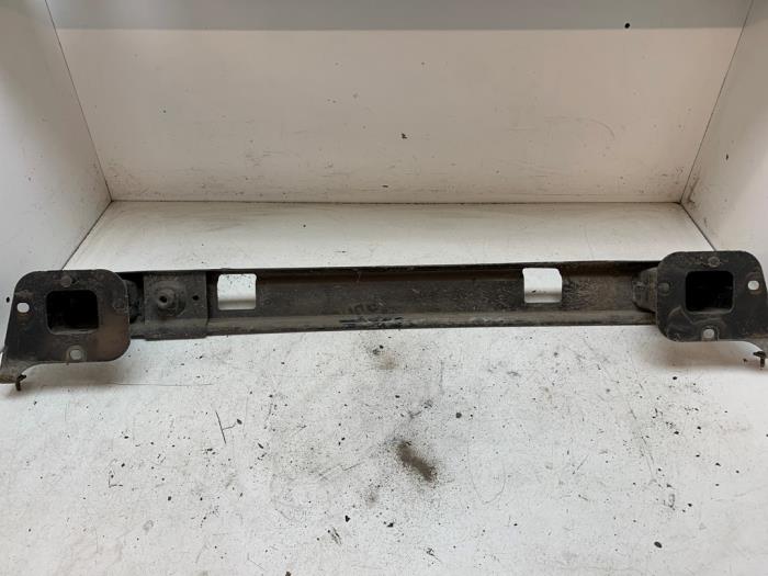 Bumperframe achter van een Citroën Jumpy (G9) 1.6 HDI 16V 2010