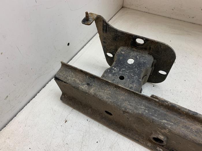 Bumperframe achter van een Citroën Jumpy (G9) 1.6 HDI 16V 2010