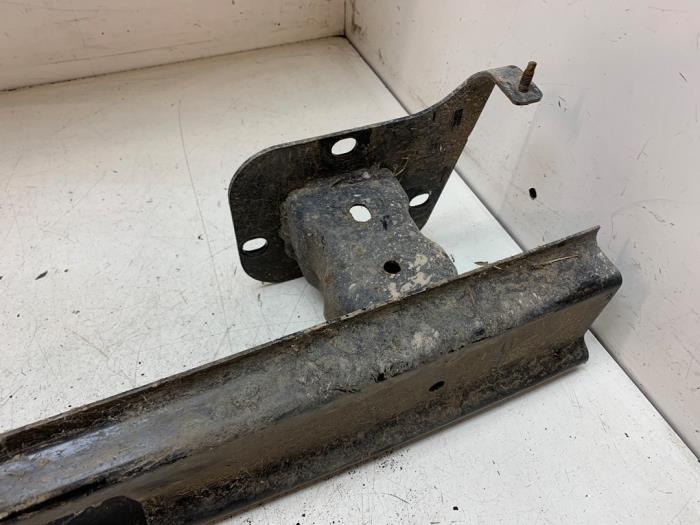 Bumperframe achter van een Citroën Jumpy (G9) 1.6 HDI 16V 2010