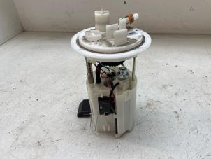 Gebruikte Benzinepomp Mitsubishi Space Star (A0) 1.2 12V Prijs op aanvraag aangeboden door Autodemontage van de Laar