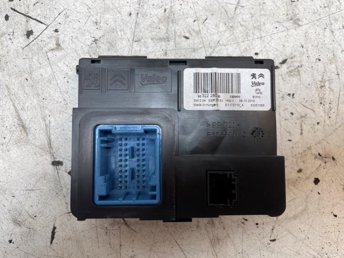 Gebruikte Kachelcomputer Citroen C3 (SX/SW) 1.2 12V e-THP PureTech 110 Prijs € 35,00 Margeregeling aangeboden door Autodemontage van de Laar