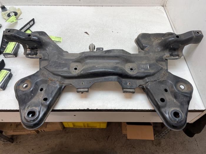 Gebruikte Subframe Citroen C3 (SX/SW) 1.2 12V e-THP PureTech 110 Prijs op aanvraag aangeboden door Autodemontage van de Laar