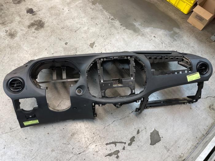 Gebruikte Dashboard Mercedes Vito (447.6) 1.6 111 CDI 16V Prijs op aanvraag aangeboden door Autodemontage van de Laar