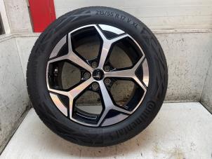 Gebruikte Velg + Band Ford Puma 1.0 Ti-VCT EcoBoost mHEV 12V Prijs € 250,00 Margeregeling aangeboden door Autodemontage van de Laar