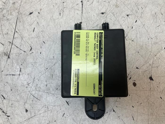 Computer Body Control van een Renault Twingo III (AH) ZE R80 2021