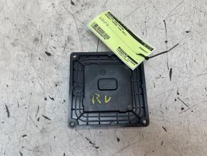 Gebruikte Computer Verlichting Renault Twingo III (AH) ZE R80 Prijs € 40,00 Margeregeling aangeboden door Autodemontage van de Laar