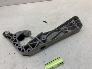 Gebruikte Motorsteun BMW 7 serie (G11/12) 740d,Ld xDrive 24V Prijs op aanvraag aangeboden door Autodemontage van de Laar