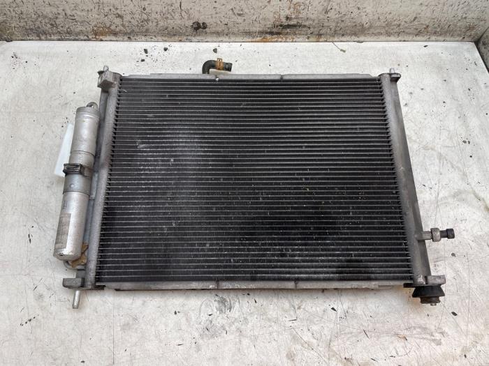 Gebruikte Radiateur Renault Modus/Grand Modus (JP) 1.2 16V Prijs € 80,00 Margeregeling aangeboden door Autodemontage van de Laar