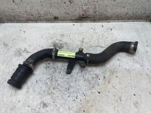 Gebruikte Intercooler Buis Mercedes Vito (447.6) 1.6 111 CDI 16V Prijs op aanvraag aangeboden door Autodemontage van de Laar