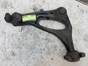 Gebruikte Draagarm links-voor Mercedes Vito (447.6) 1.6 111 CDI 16V Prijs op aanvraag aangeboden door Autodemontage van de Laar