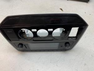 Gebruikte Radio Volkswagen Up! (121) 1.0 MPI 12V Prijs € 150,00 Margeregeling aangeboden door Autodemontage van de Laar