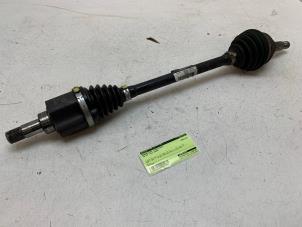 Gebruikte Aandrijfas links-voor Volkswagen Up! (121) 1.0 MPI 12V Prijs € 60,00 Margeregeling aangeboden door Autodemontage van de Laar