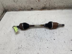 Gebruikte Aandrijfas links-voor Renault Zoé (AG) R135 Prijs € 125,00 Margeregeling aangeboden door Autodemontage van de Laar