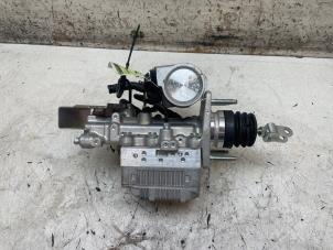 Gebruikte ABS Pomp Toyota Yaris III (P13) 1.5 16V Hybrid Prijs € 250,00 Margeregeling aangeboden door Autodemontage van de Laar