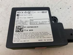 Gebruikte Module PDC Tesla Model 3 Long Range AWD 75 kWh Prijs € 15,00 Margeregeling aangeboden door Autodemontage van de Laar