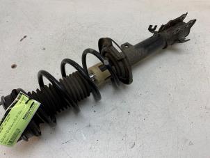 Gebruikte Mac Phersonpoot links-voor Ford EcoSport (JK8) 1.0 EcoBoost 12V 125 Prijs € 75,00 Margeregeling aangeboden door Autodemontage van de Laar