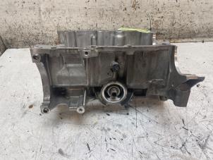 Gebruikte Carterpan Toyota Yaris IV (P21/PA1/PH1) 1.5 12V Hybrid 115 Prijs op aanvraag aangeboden door Autodemontage van de Laar