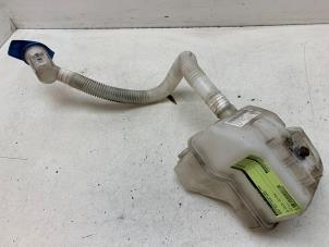 Gebruikte Ruitensproeiertank voor Seat Mii 1.0 12V Prijs op aanvraag aangeboden door Autodemontage van de Laar