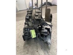Gebruikte Versnellingsbak Ford Transit Connect 1.8 TDCi 90 Prijs op aanvraag aangeboden door Autodemontage van de Laar