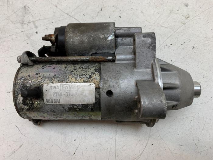 Startmotor van een Ford Transit Connect 1.8 TDCi 90 2008