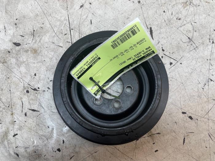 Gebruikte Krukas Poelie BMW 3 serie (F30) 320i 2.0 16V Prijs op aanvraag aangeboden door Autodemontage van de Laar