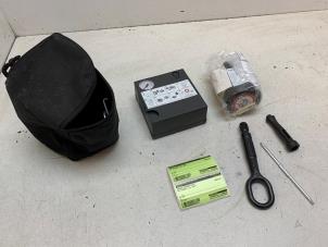 Gebruikte Banden reparatieset Volkswagen Tiguan (AD1) 1.4 TSI 16V Prijs € 50,00 Margeregeling aangeboden door Autodemontage van de Laar