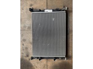 Gebruikte Radiateur Renault Scénic II (JM) 1.9 dCi 130 Prijs € 25,00 Margeregeling aangeboden door Autodemontage van de Laar