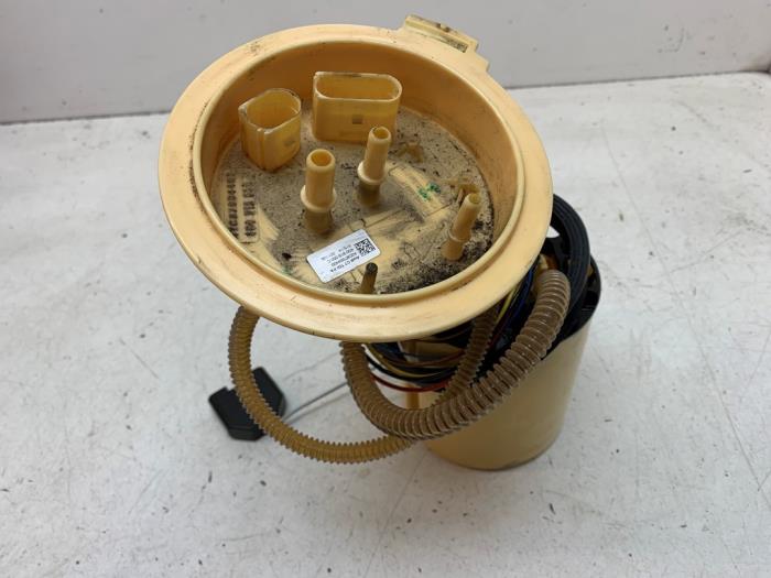 Gebruikte Tank element Pomp Audi A6 (C7) 3.0 TDI V6 24V Prijs € 50,00 Margeregeling aangeboden door Autodemontage van de Laar