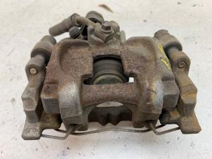 Gebruikte Remklauw (Tang) rechts-achter Audi A3 Sportback (8VA/8VF) 1.4 TFSI 16V e-tron Prijs € 95,00 Margeregeling aangeboden door Autodemontage van de Laar