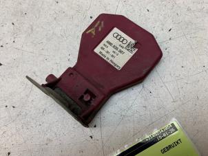 Gebruikte Antenne Versterker Audi A3 Sportback (8VA/8VF) 1.4 TFSI 16V e-tron Prijs € 15,00 Margeregeling aangeboden door Autodemontage van de Laar