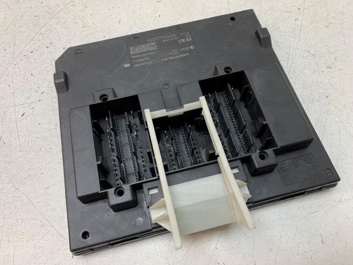 Computer Body Control van een Audi A3 Sportback (8VA/8VF) 1.4 TFSI 16V 2014