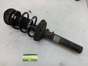 Gebruikte Veerpoot links-voor Audi A3 Sportback (8VA/8VF) 1.4 TFSI 16V Prijs € 75,00 Margeregeling aangeboden door Autodemontage van de Laar