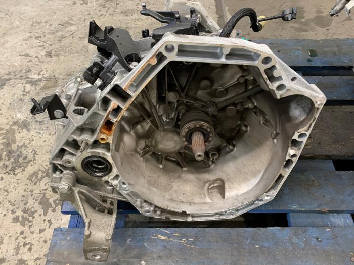 Gebruikte Versnellingsbak Renault Kangoo Express (RFK) 1.5 Blue dCi 75 Prijs € 750,00 Margeregeling aangeboden door Autodemontage van de Laar