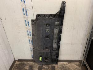 Gebruikte Beschermplaat bodem Renault Kangoo Express (RFK) 1.5 Blue dCi 75 Prijs € 75,00 Margeregeling aangeboden door Autodemontage van de Laar