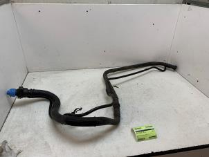 Gebruikte Vulpijp ad-blue tank Renault Kangoo Express (RFK) 1.5 Blue dCi 75 Prijs op aanvraag aangeboden door Autodemontage van de Laar