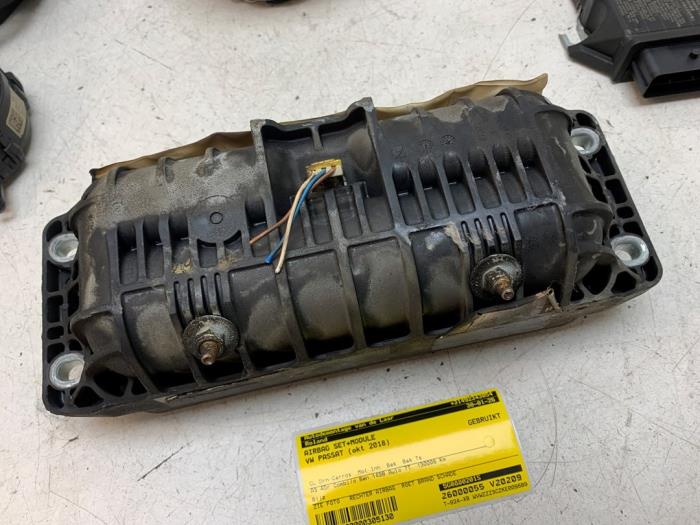 Airbag Set+Module van een Volkswagen Passat Variant (3G5) 1.5 TSI 16V 2018