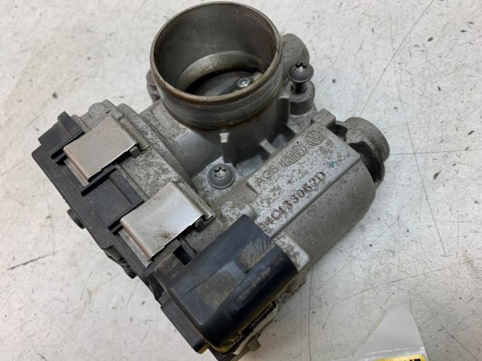 Gebruikte Gasklephuis Volkswagen Polo V (6R) 1.0 12V BlueMotion Technology Prijs op aanvraag aangeboden door Autodemontage van de Laar