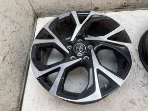 Gebruikte Velg Toyota C-HR (X1,X5) 1.8 16V Hybrid Prijs € 150,00 Margeregeling aangeboden door Autodemontage van de Laar