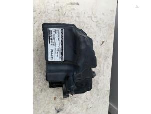 Gebruikte Luchtfilterhuis Renault Megane II (BM/CM) 1.9 dCi 120 Prijs € 60,00 Margeregeling aangeboden door Autodemontage van de Laar