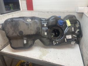 Gebruikte Brandstoftank Ford Transit Custom 2.0 TDCi 16V Eco Blue 130 Prijs € 125,00 Margeregeling aangeboden door Autodemontage van de Laar