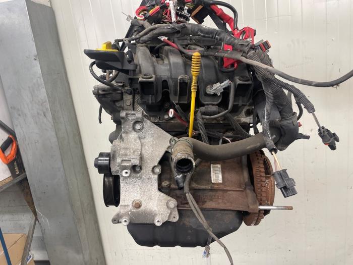 Gebruikte Motor Renault Twingo II (CN) 1.2 16V Prijs € 375,00 Margeregeling aangeboden door Autodemontage van de Laar