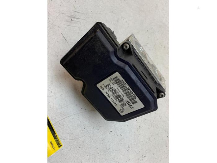 Gebruikte ABS Pomp Audi Q3 (8UB/8UG) 2.0 16V TFSI 170 Quattro Prijs € 175,00 Margeregeling aangeboden door Autodemontage van de Laar